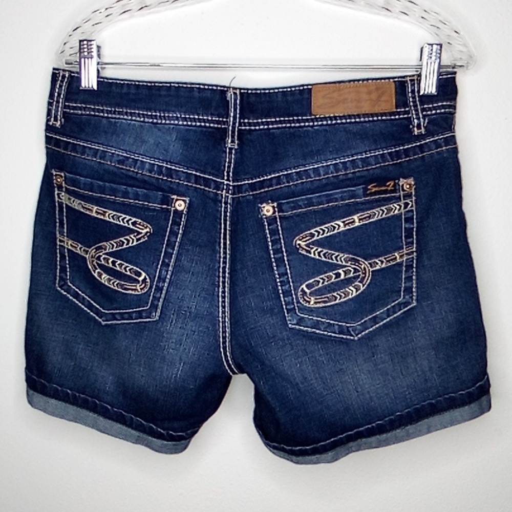 *SOLD*    7 FOR ALL MANKIND Women's Dark Wash Denim Shorts - 12